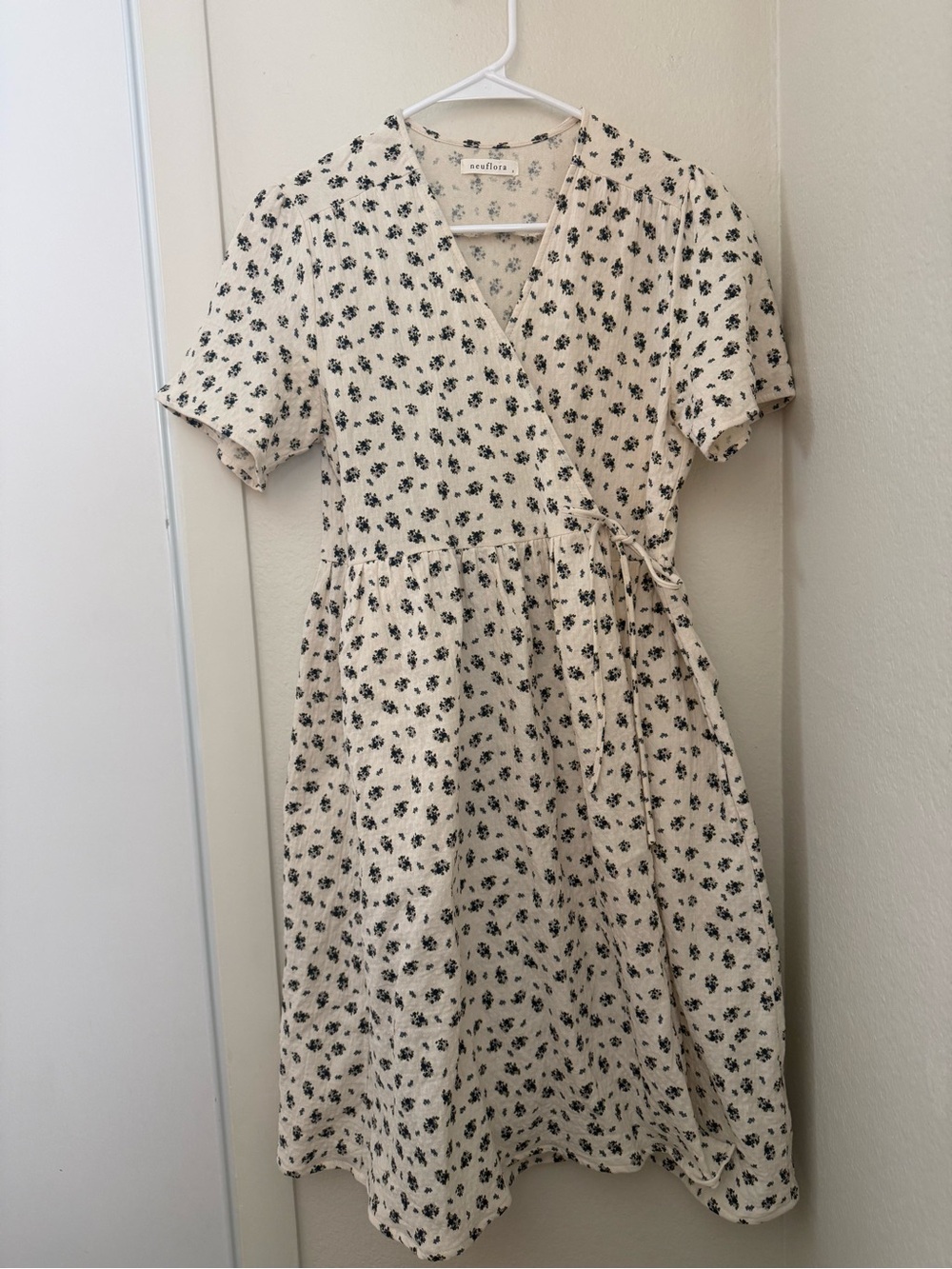 Neuflora Fall River Dress Small